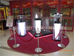 供应精品展柜 箱包陈列的专业选择